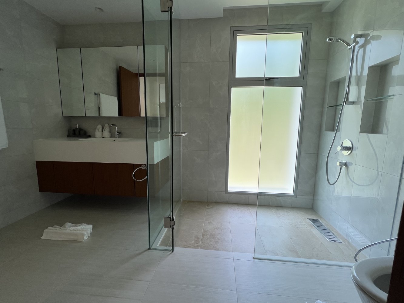 Property image - full photo 13