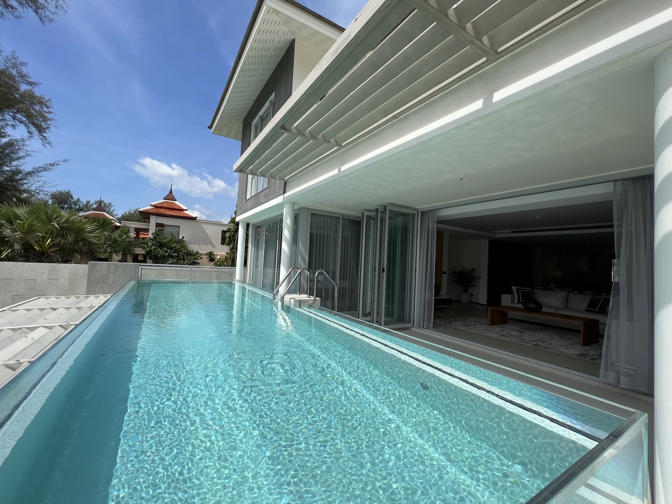 Property image - full photo 3