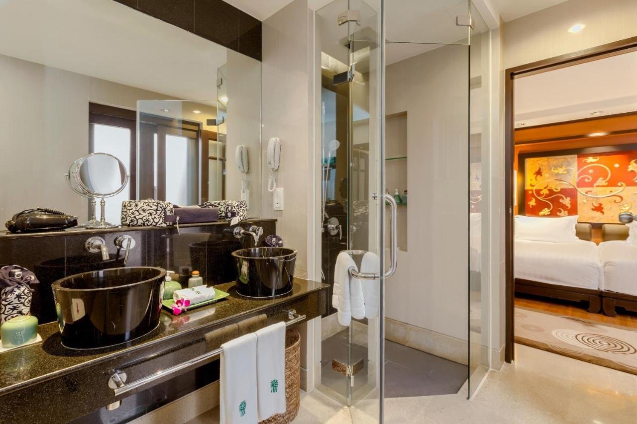 Property image - full photo 10