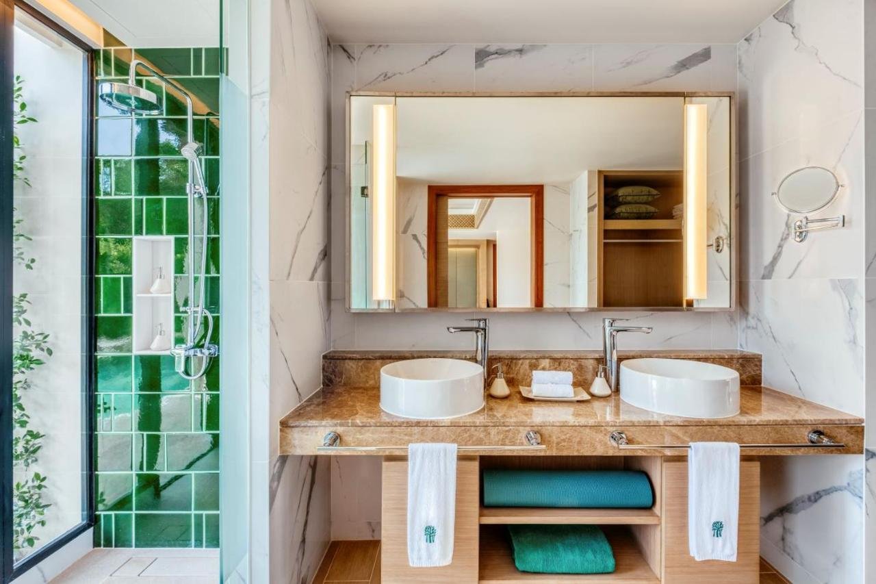 Property image - full photo 12