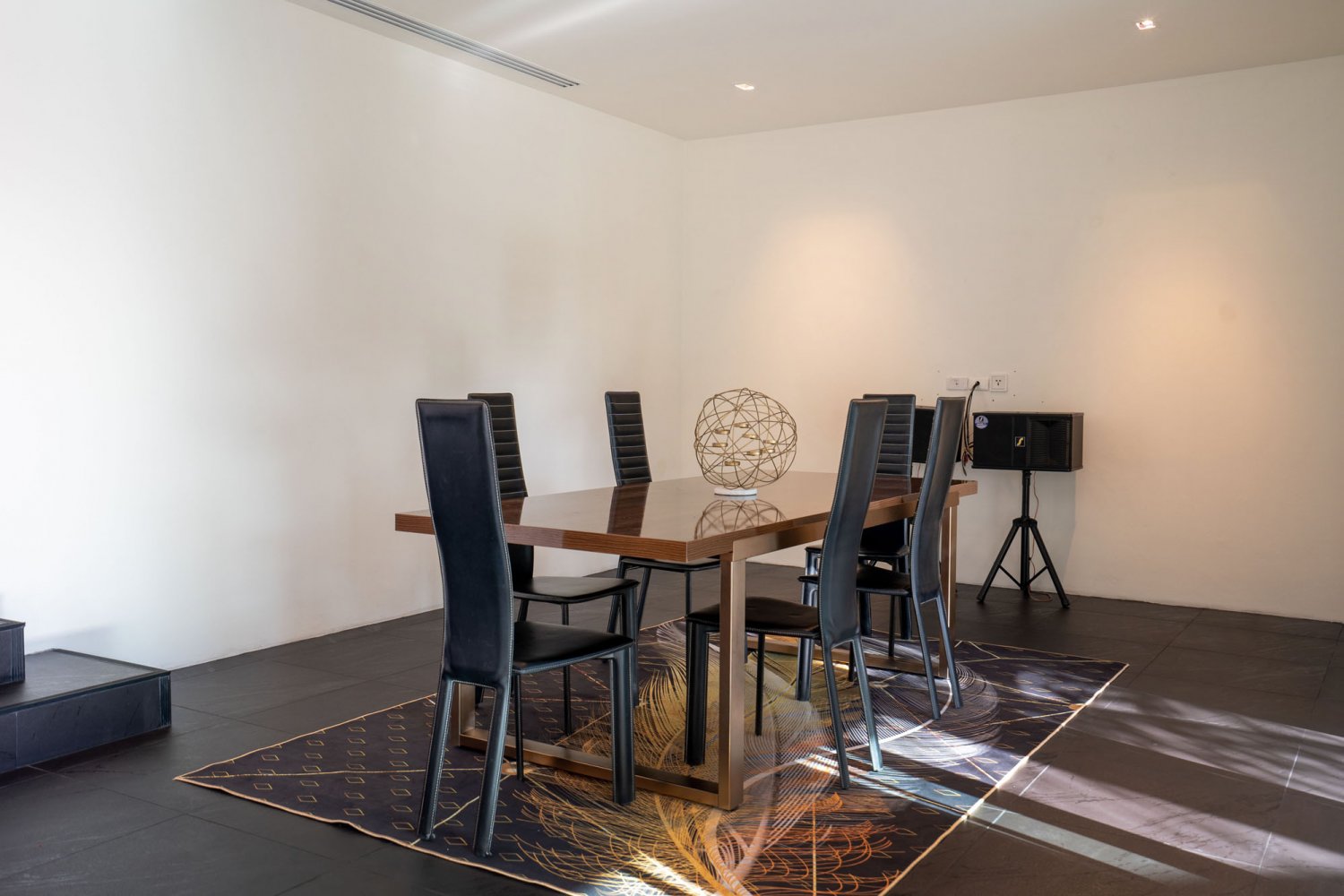 Property image - full photo 38