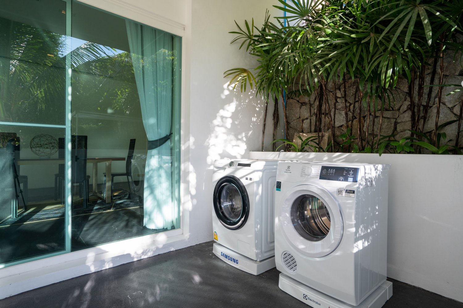 Property image - full photo 28