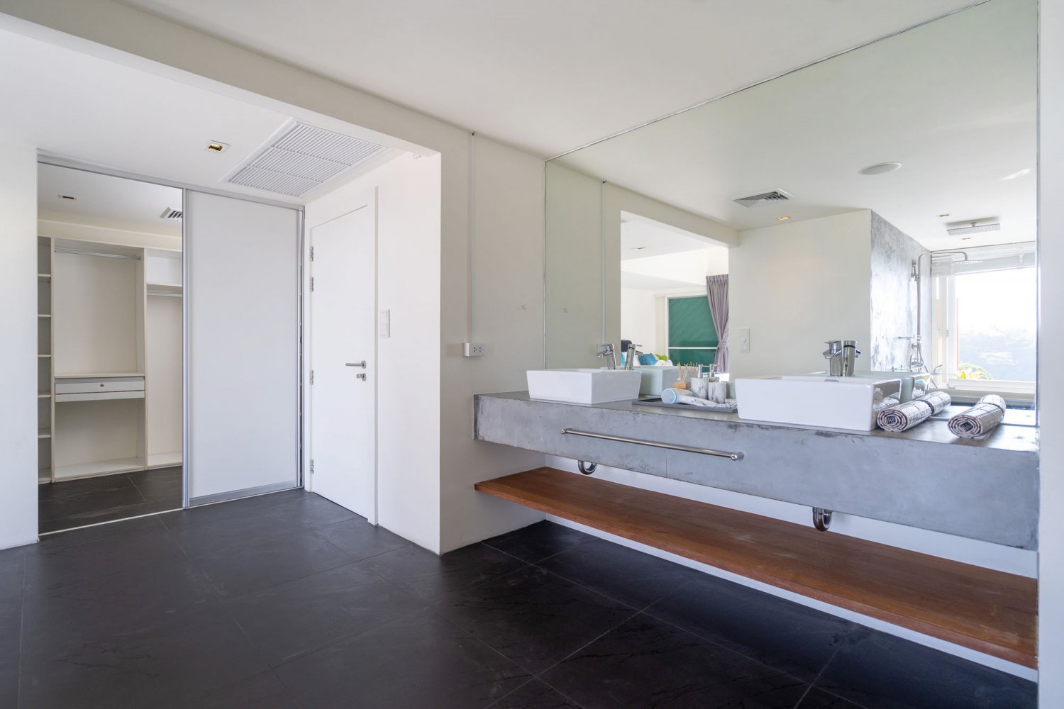 Property image - full photo 50