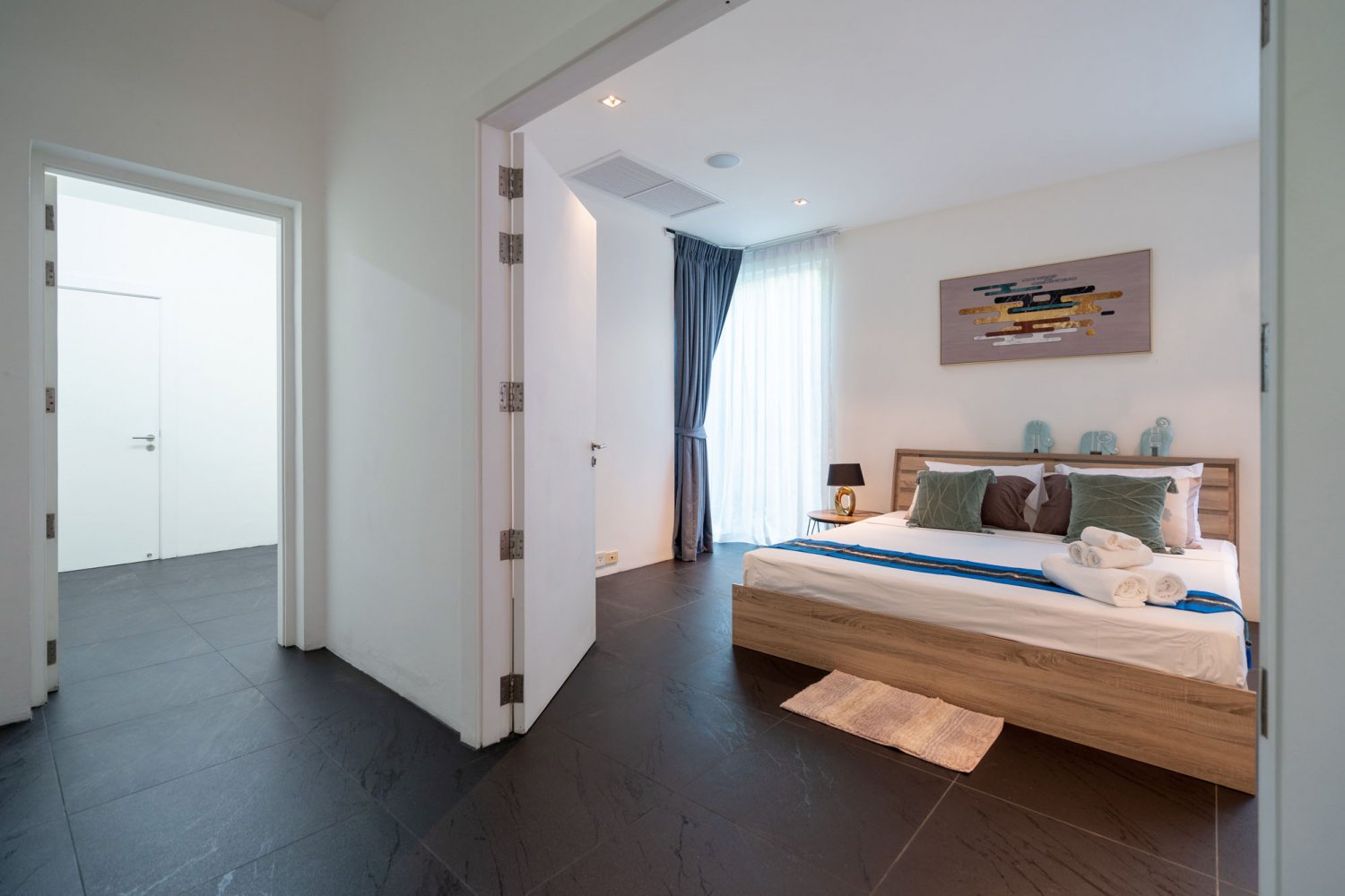 Property image - full photo 15