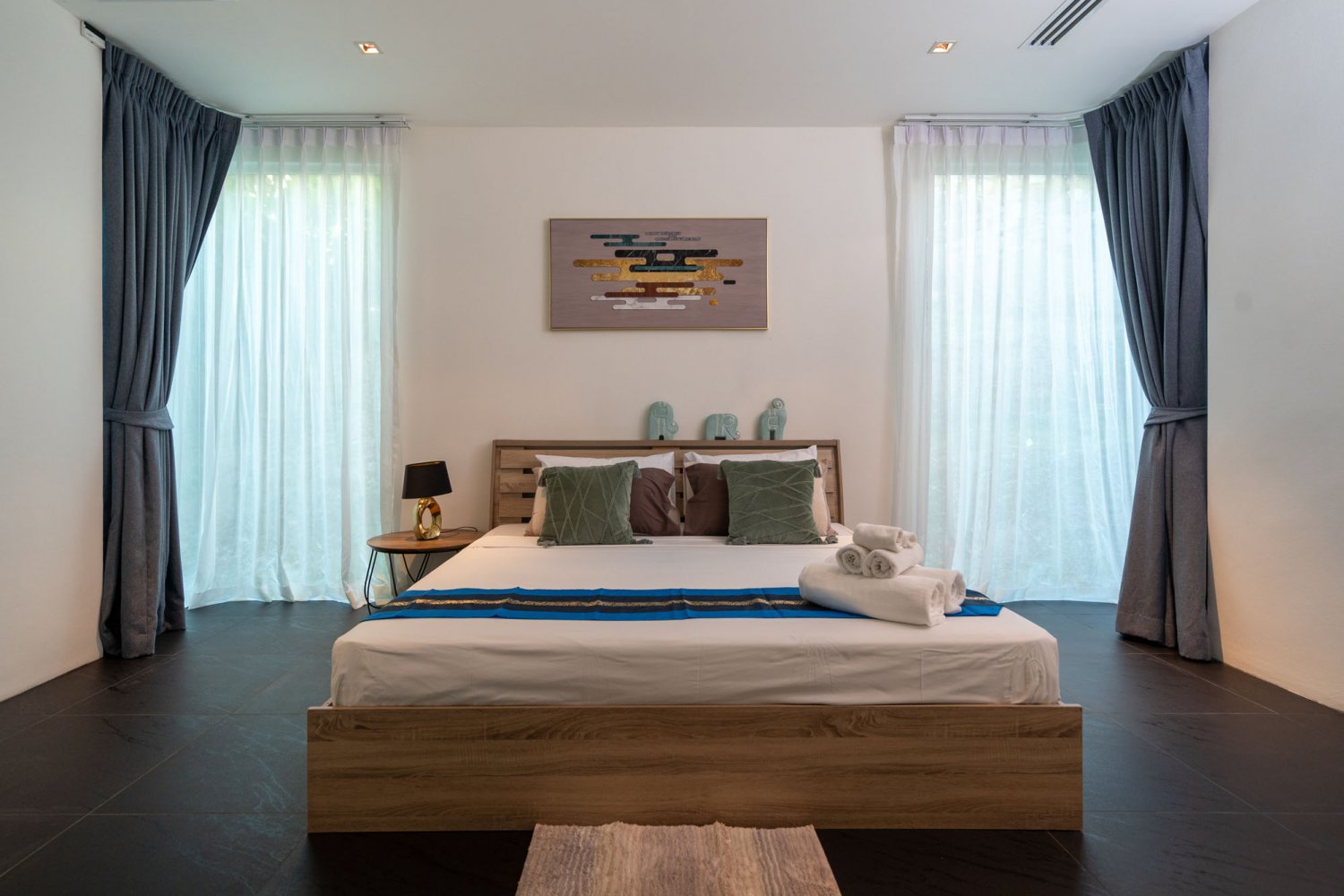 Property image - full photo 18