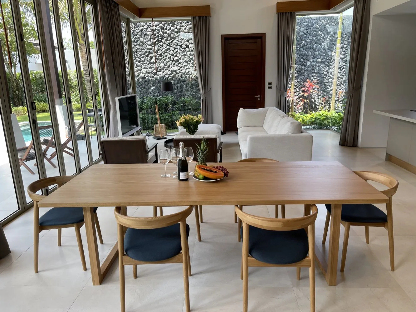 Property image - full photo 12