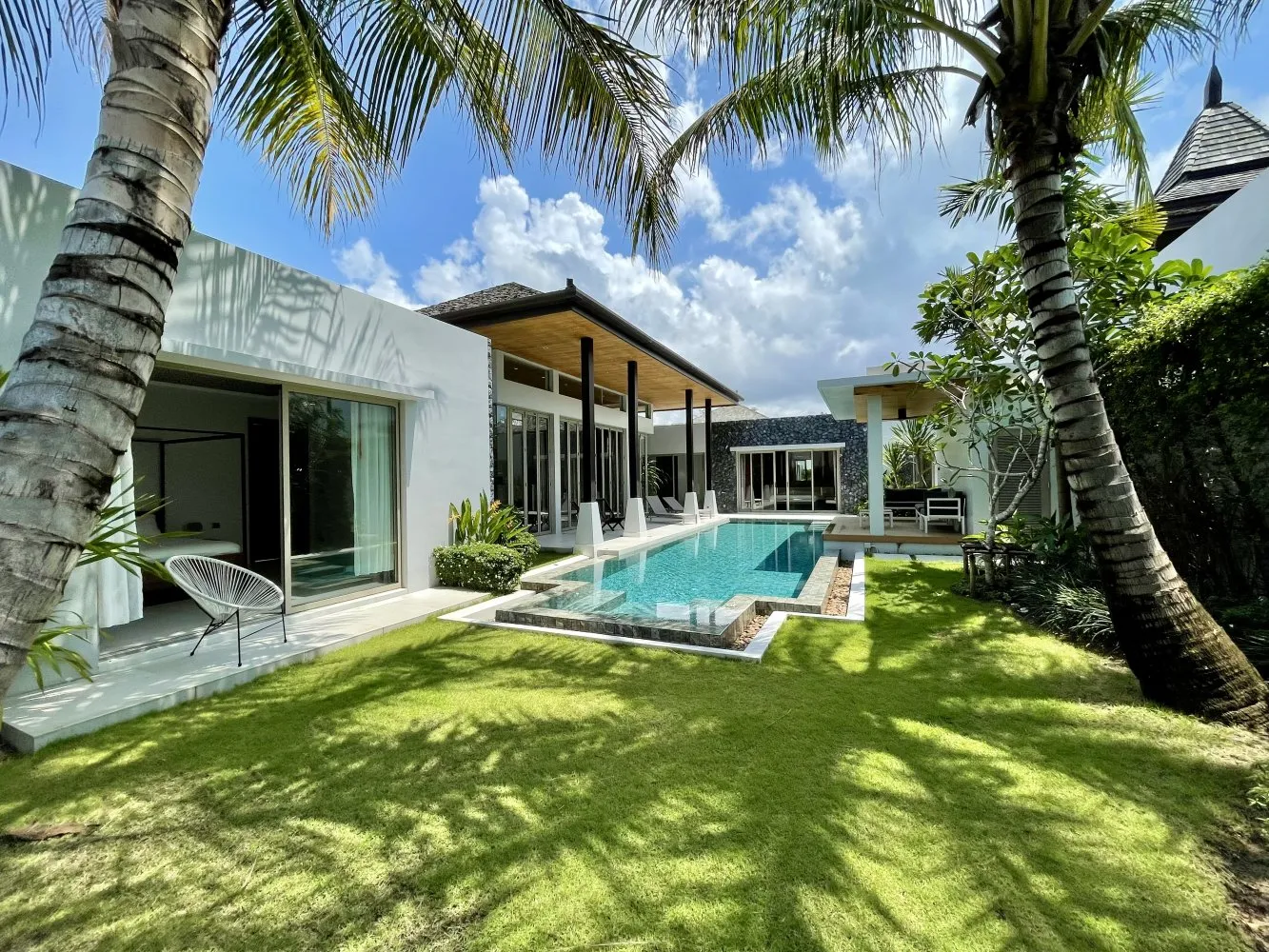 Property image - full photo 2