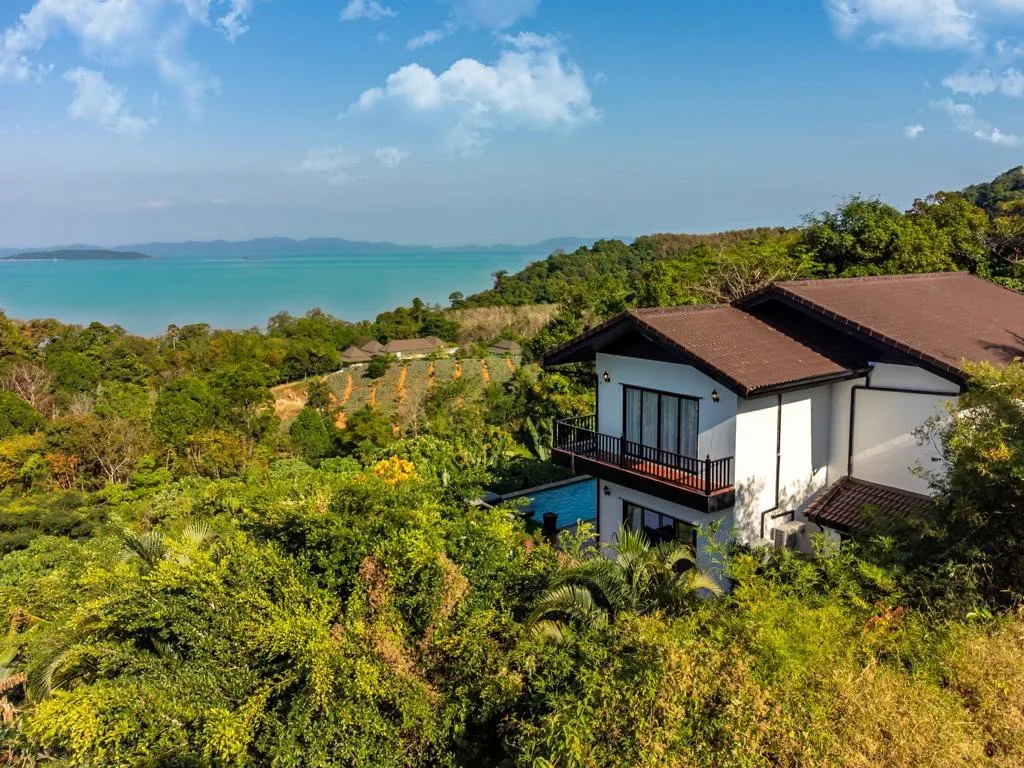 Property image - full photo 6