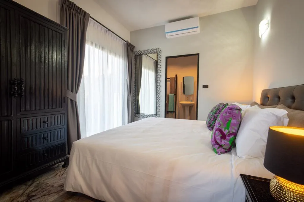 Property image - full photo 15
