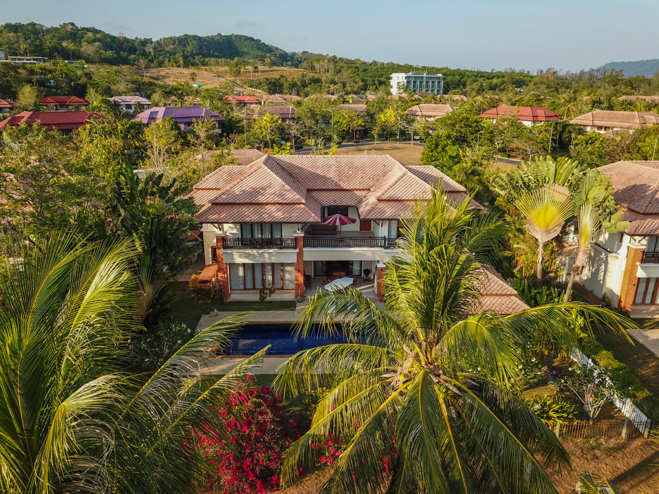 Property image - full photo 4