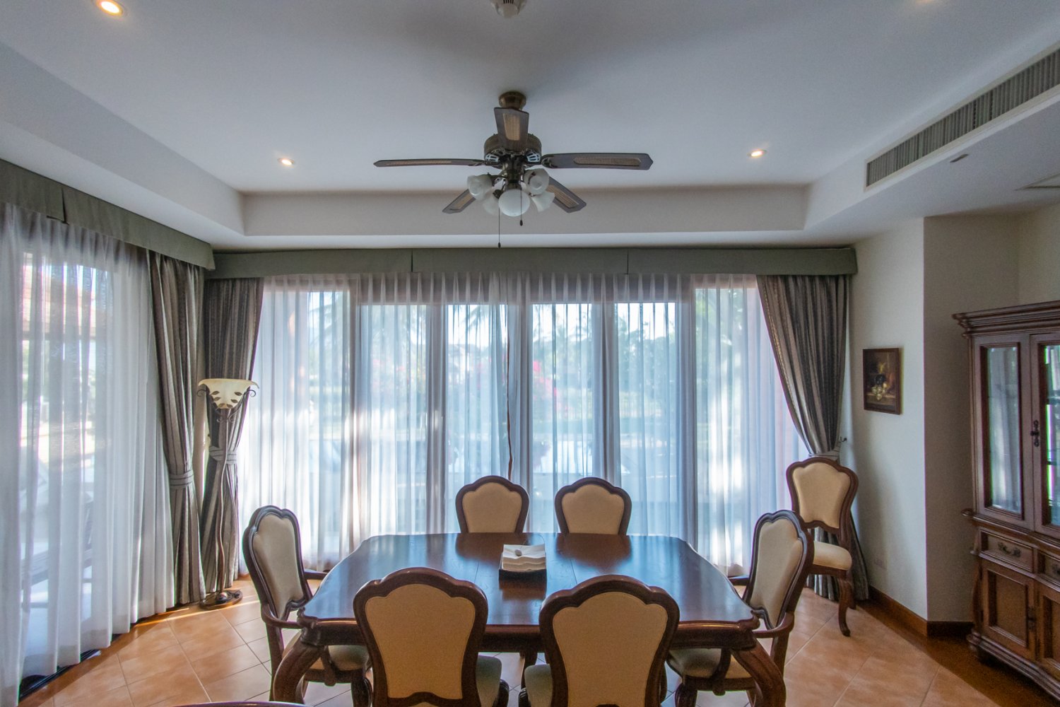Property image - full photo 51