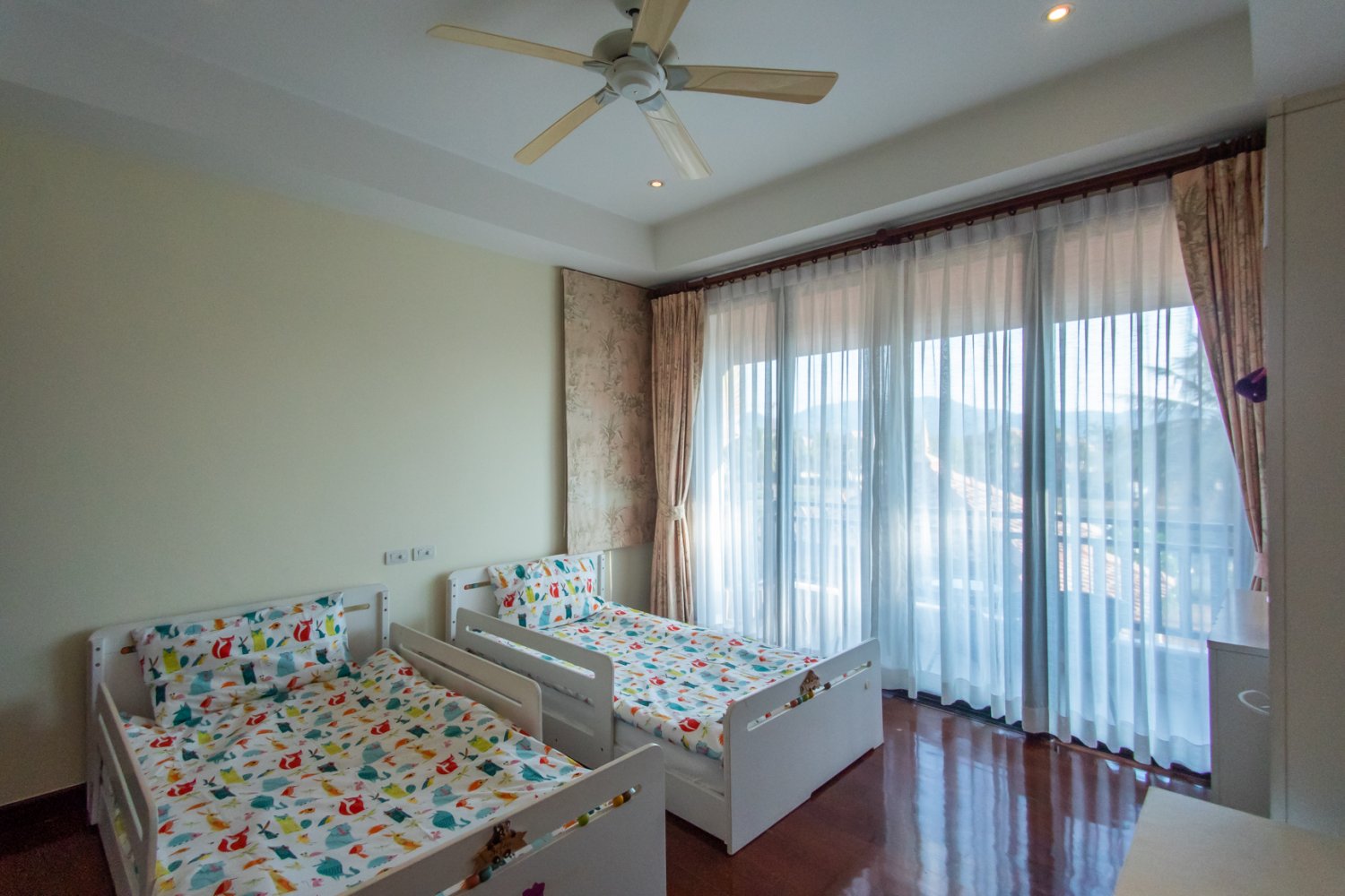 Property image - full photo 90