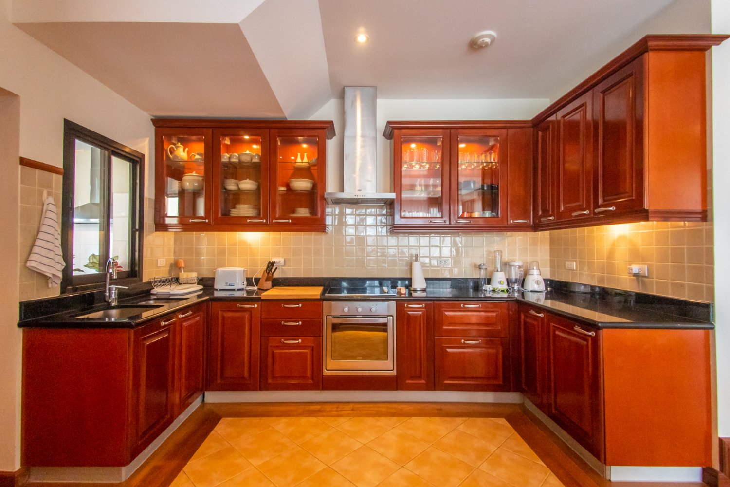 Property image - full photo 54