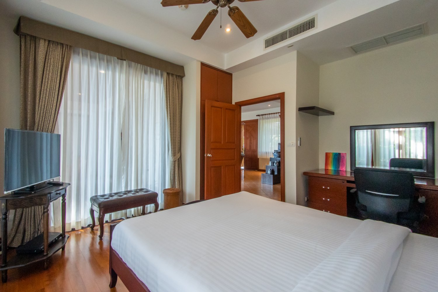 Property image - full photo 33