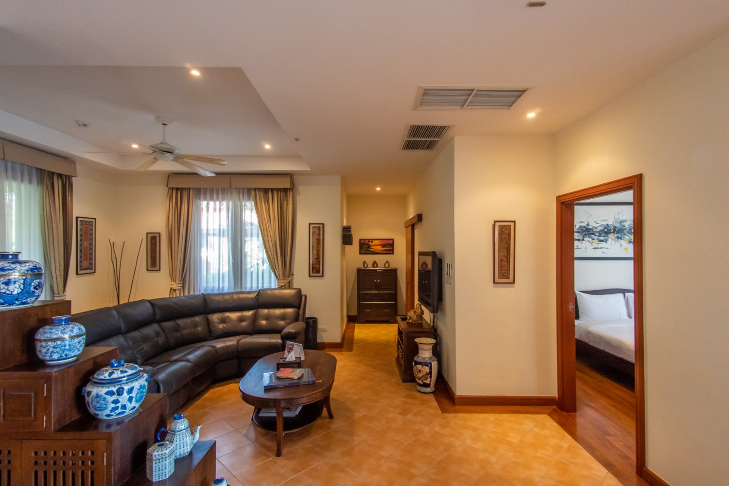 Property image - full photo 40