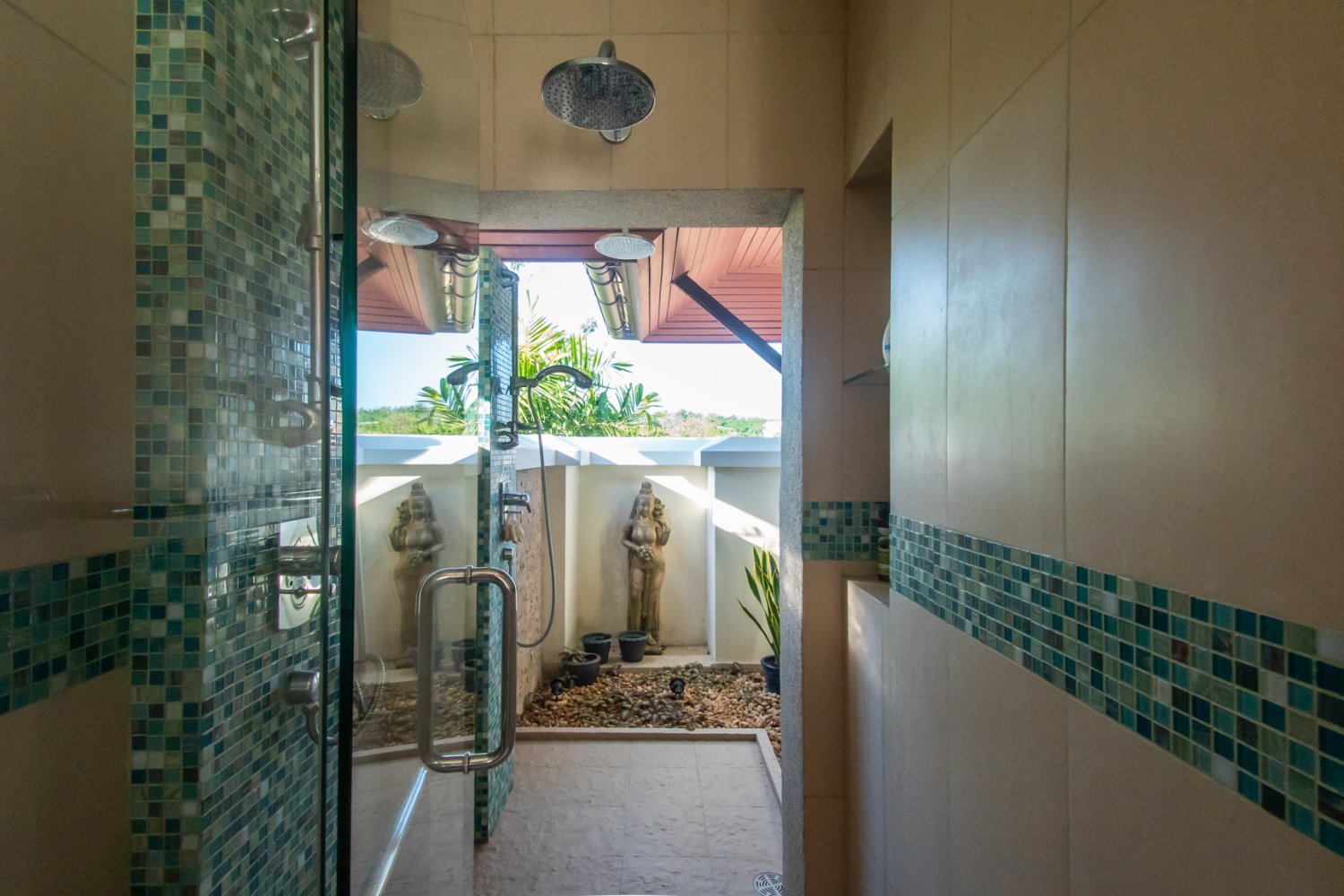 Property image - full photo 64