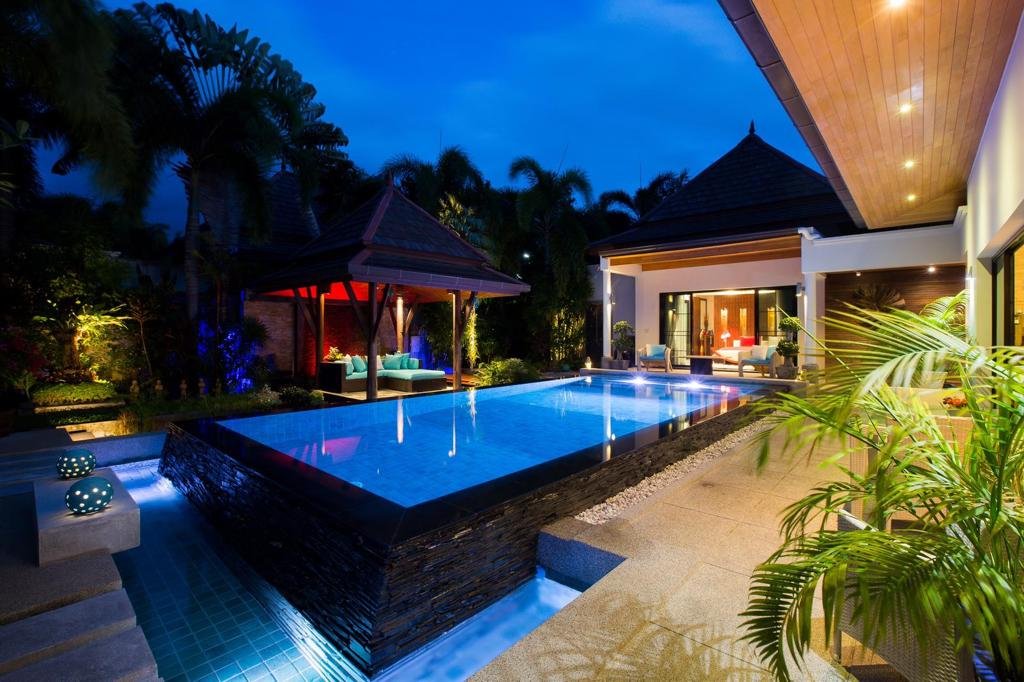 Property image - full photo 14