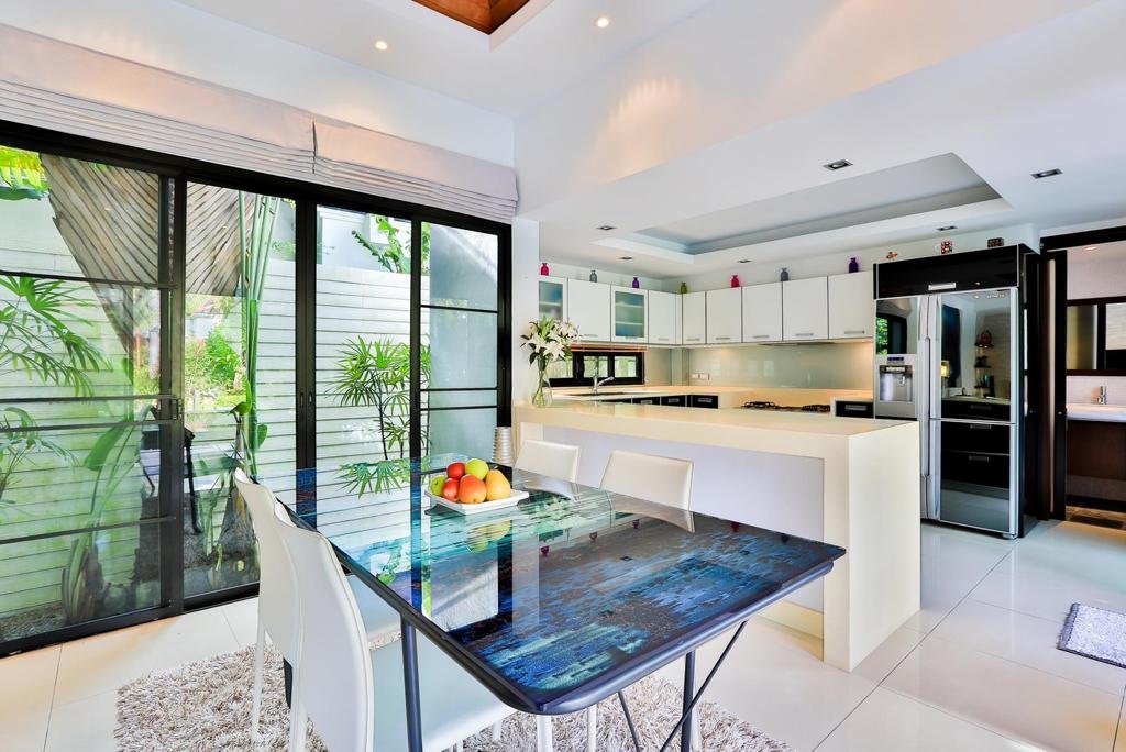 Property image - full photo 10