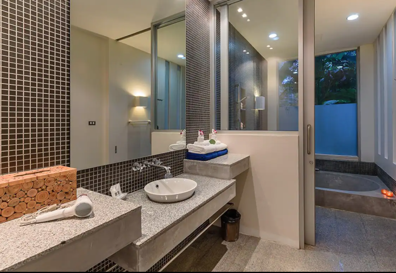 Property image - full photo 40