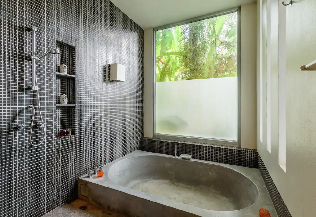 Property image - full photo 38