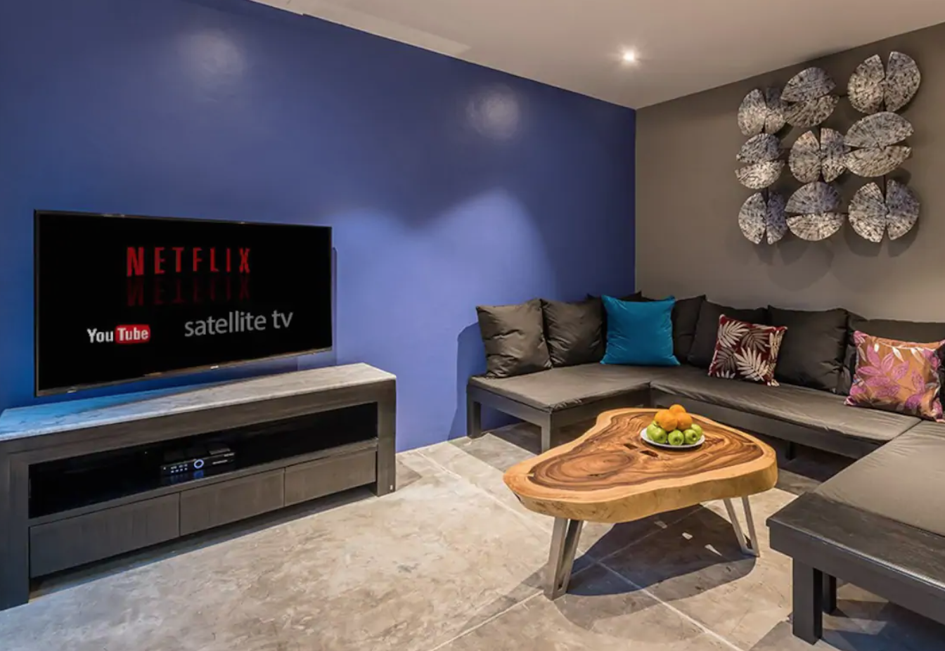 Property image - full photo 17