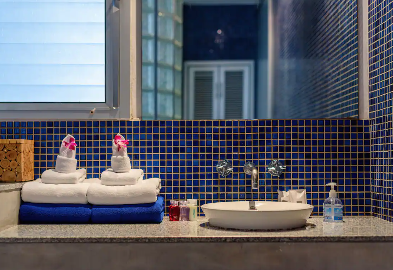 Property image - full photo 53