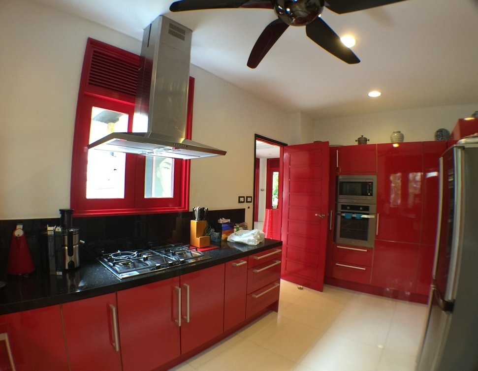 Property image - full photo 4