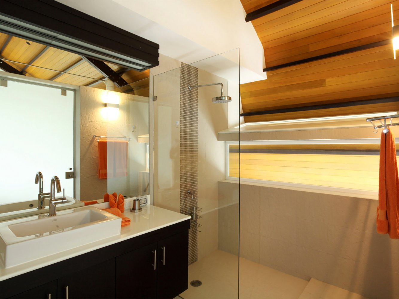 Property image - full photo 19