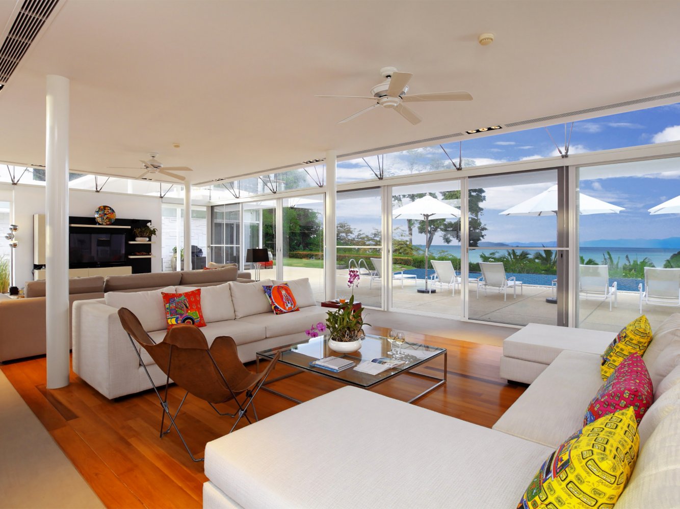 Property image - full photo 2
