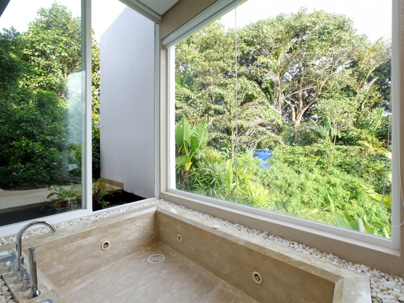 Property image - full photo 33