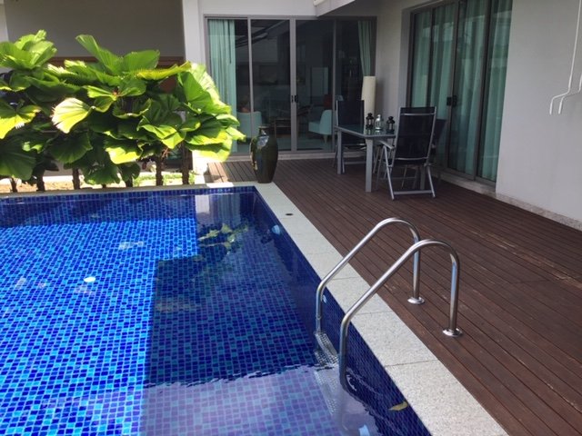 Property image - full photo 2