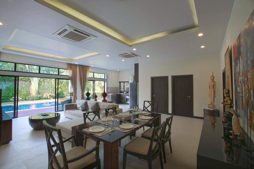 Property image - full photo 3