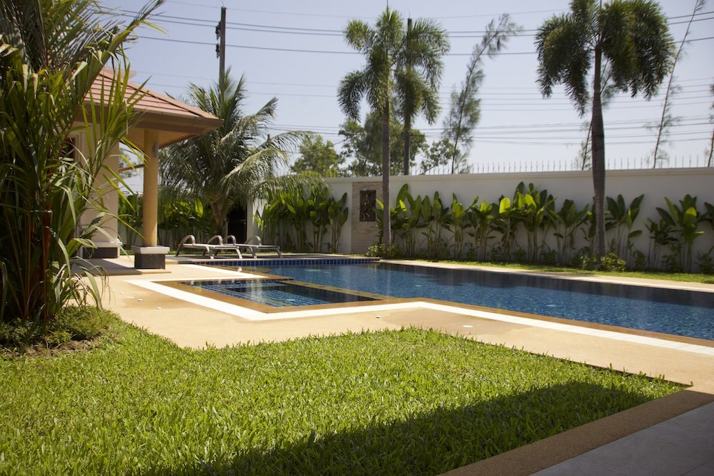 Property image - full photo 1