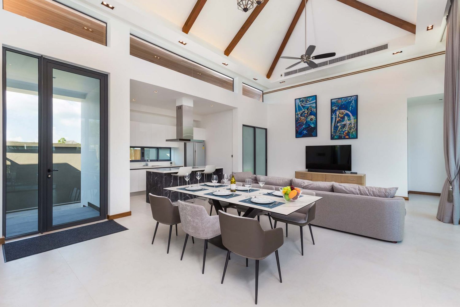 Property image - full photo 8