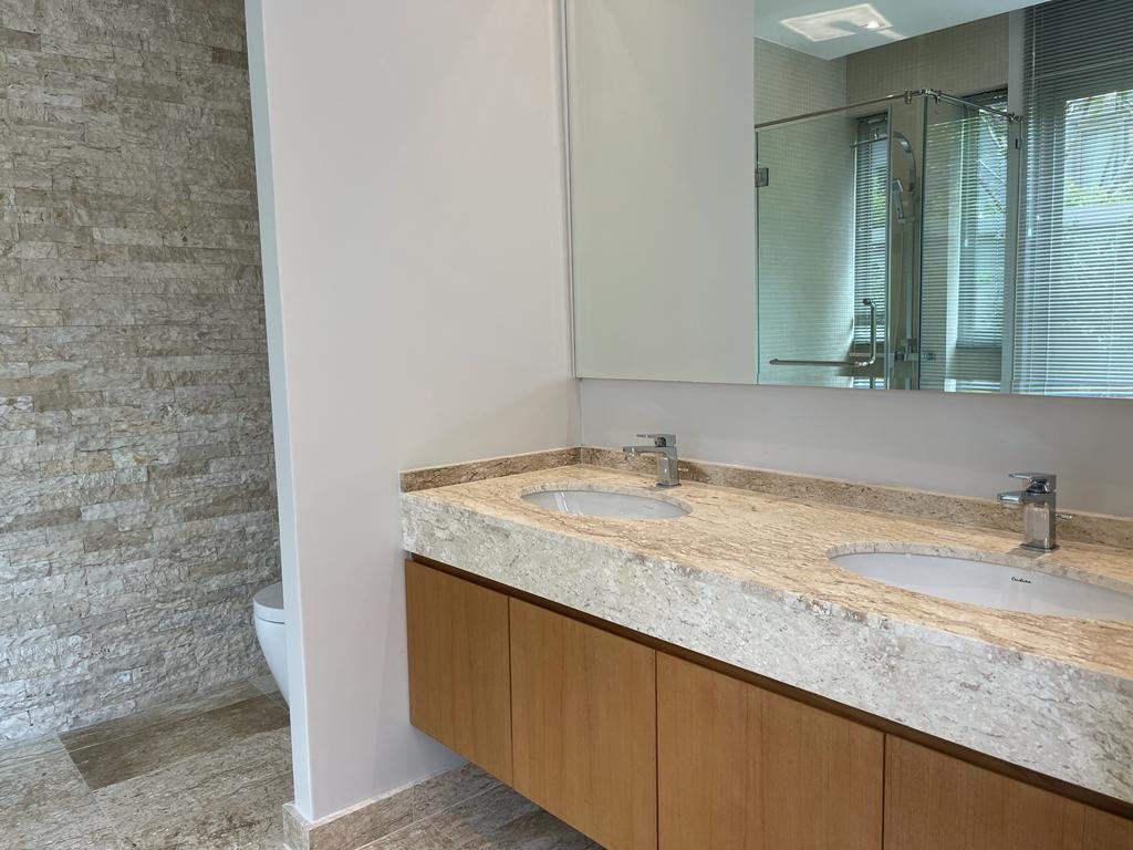 Property image - full photo 3