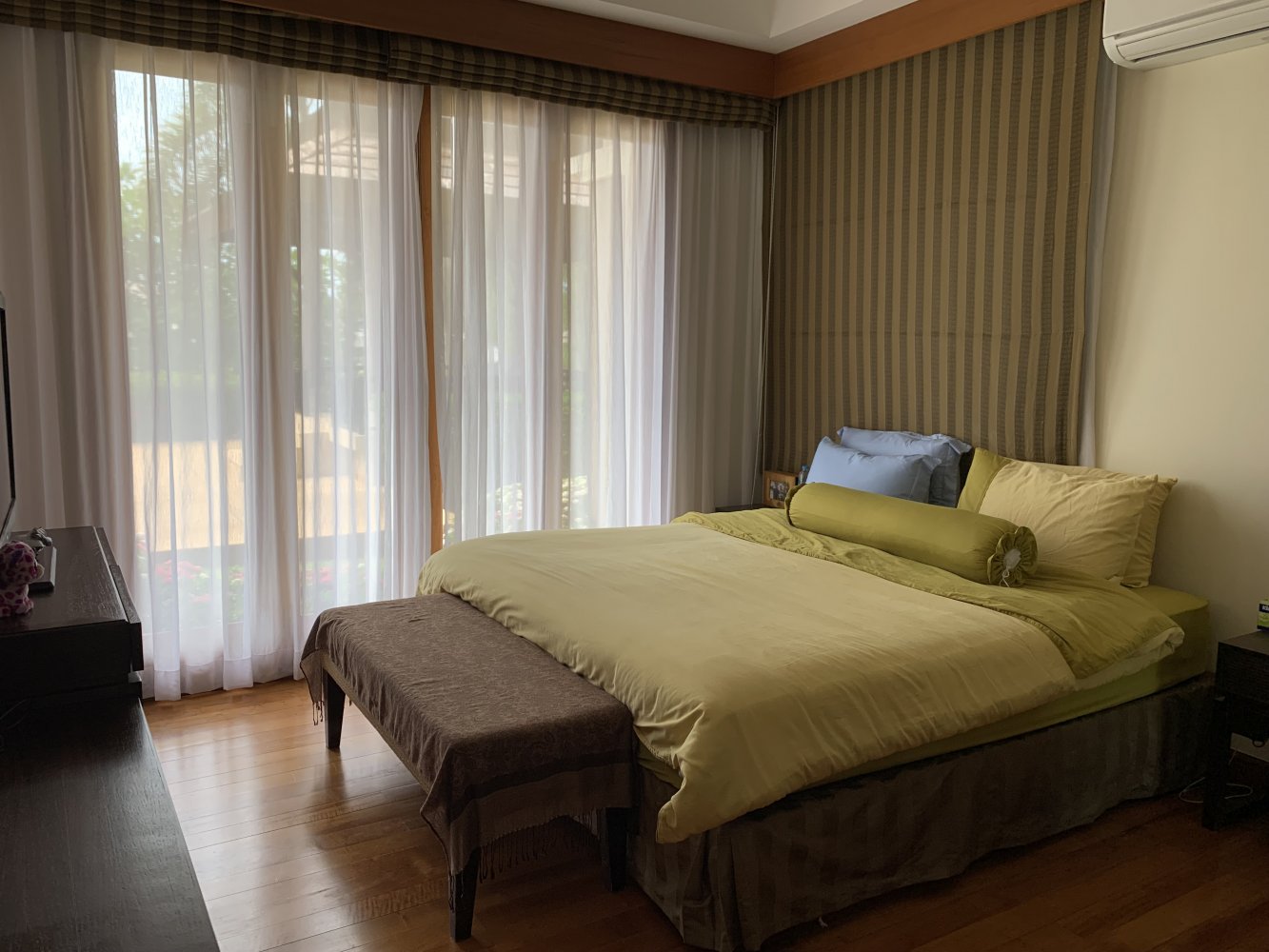 Property image - full photo 8
