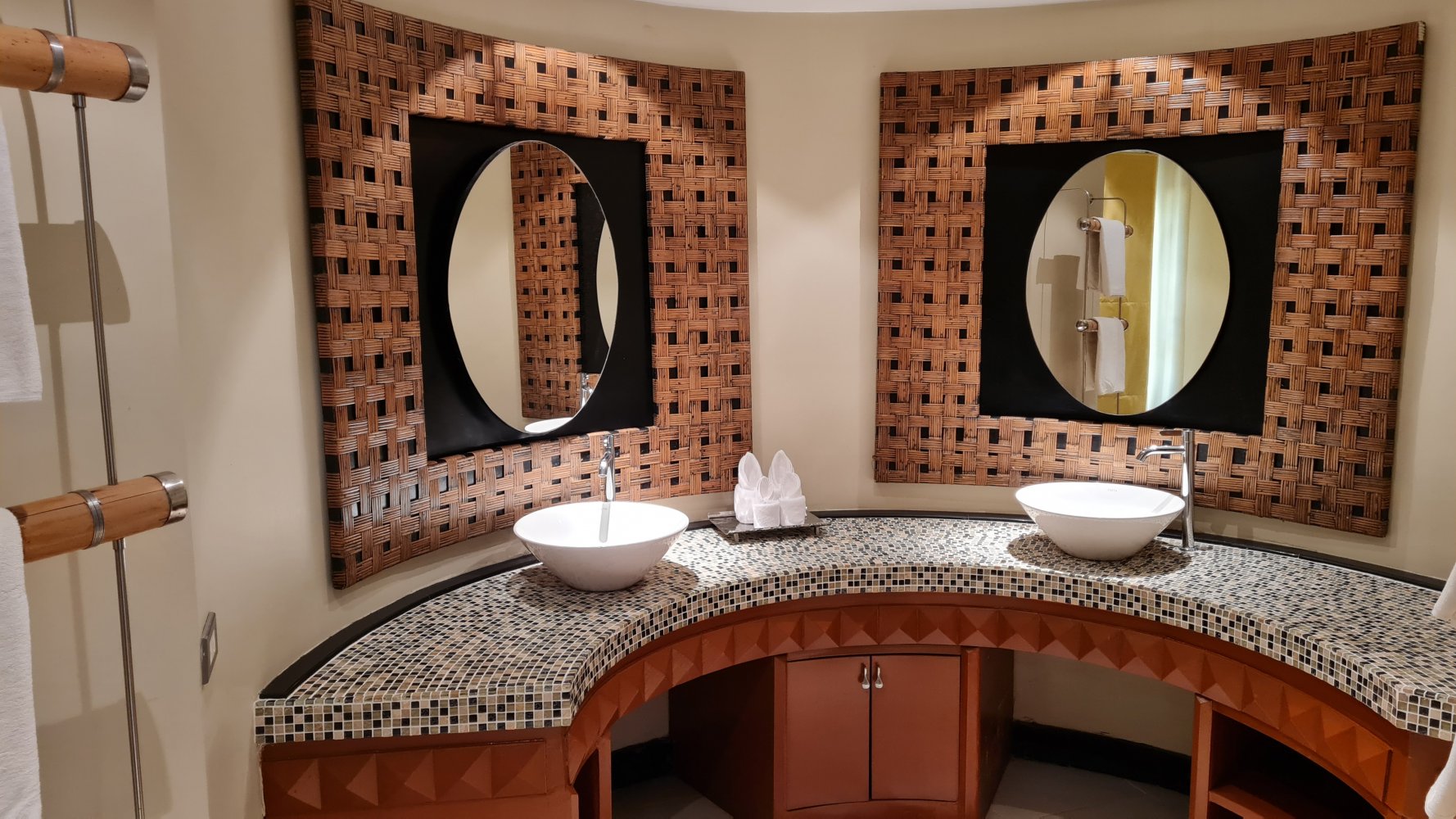 Property image - full photo 18