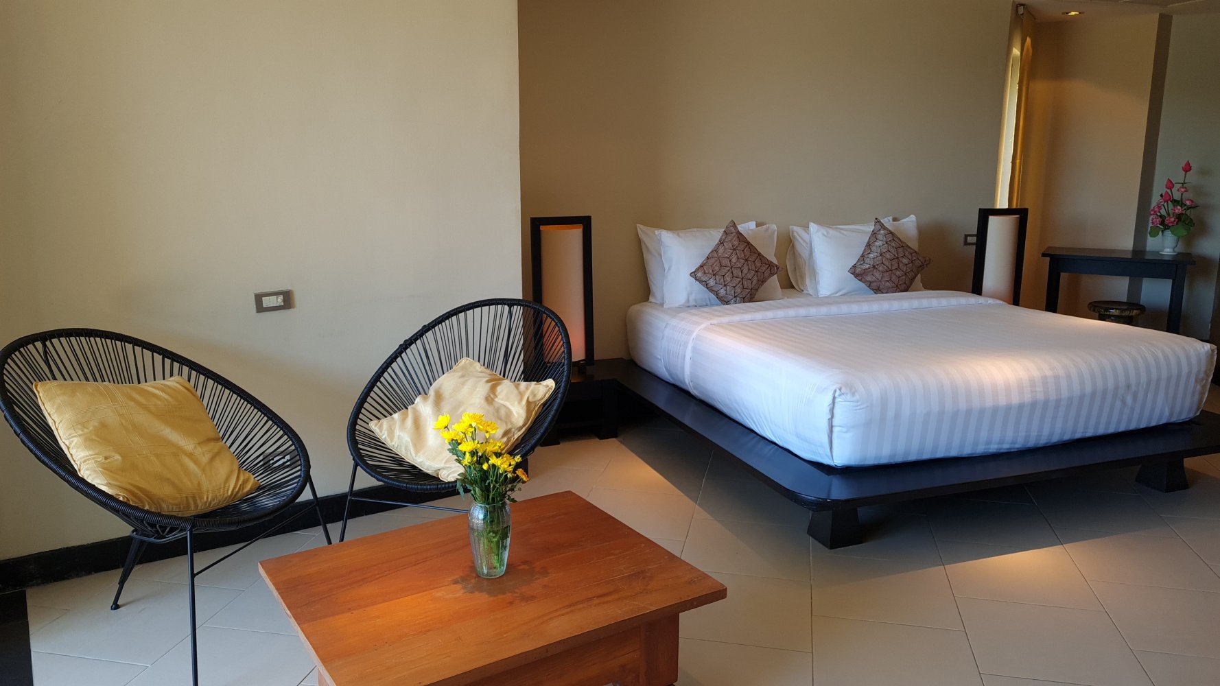 Property image - full photo 4