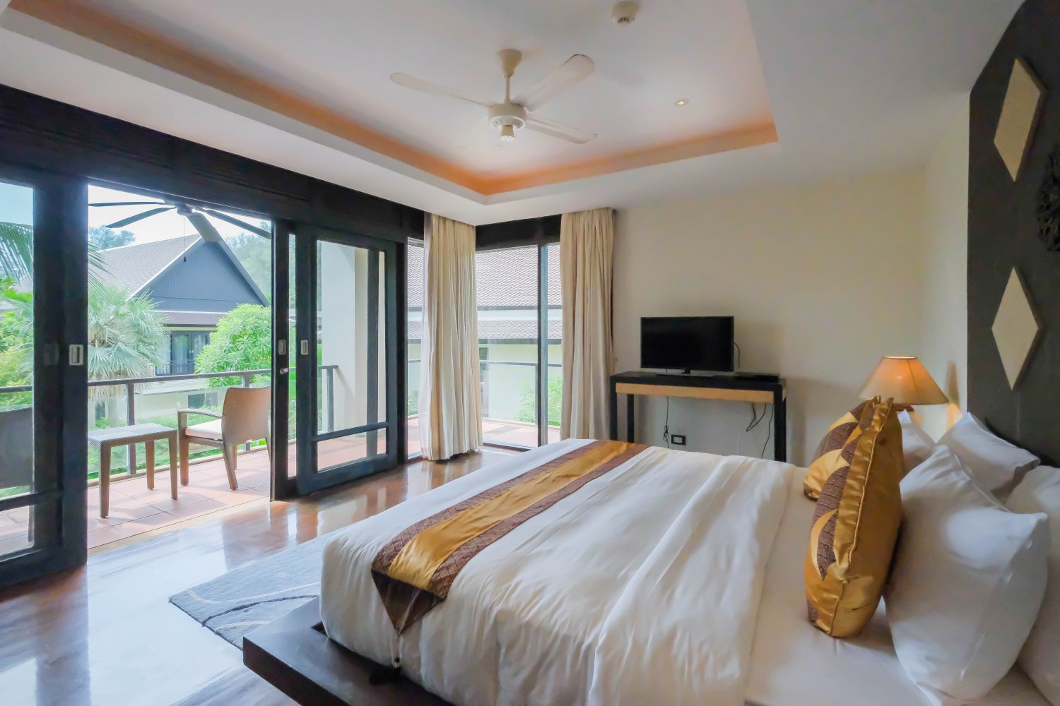 Property image - full photo 9