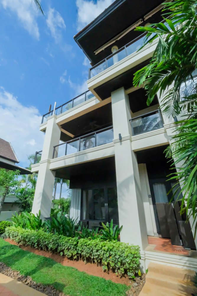 Property image - full photo 2