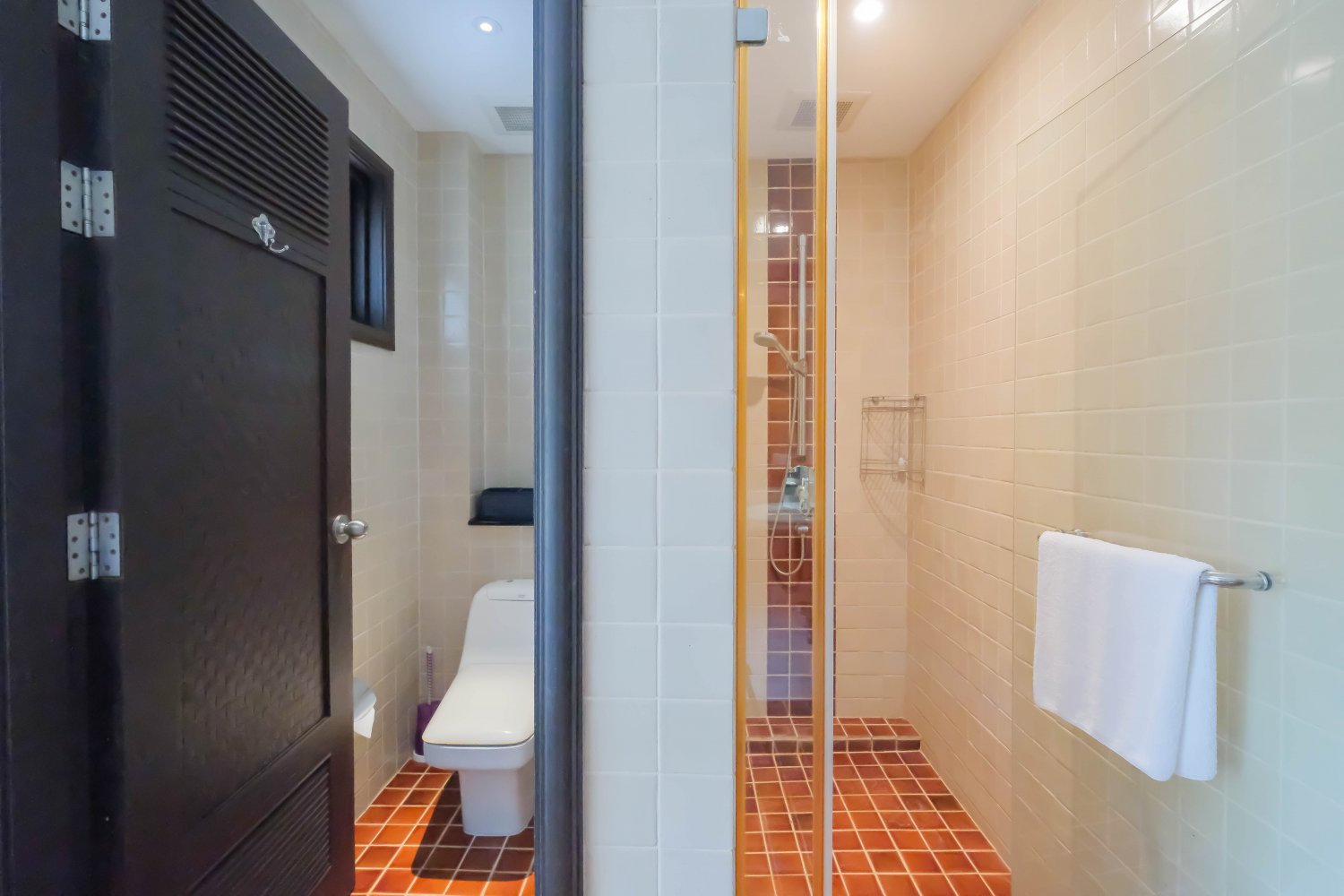 Property image - full photo 15