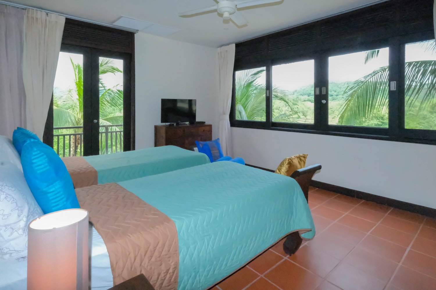 Property image - full photo 11
