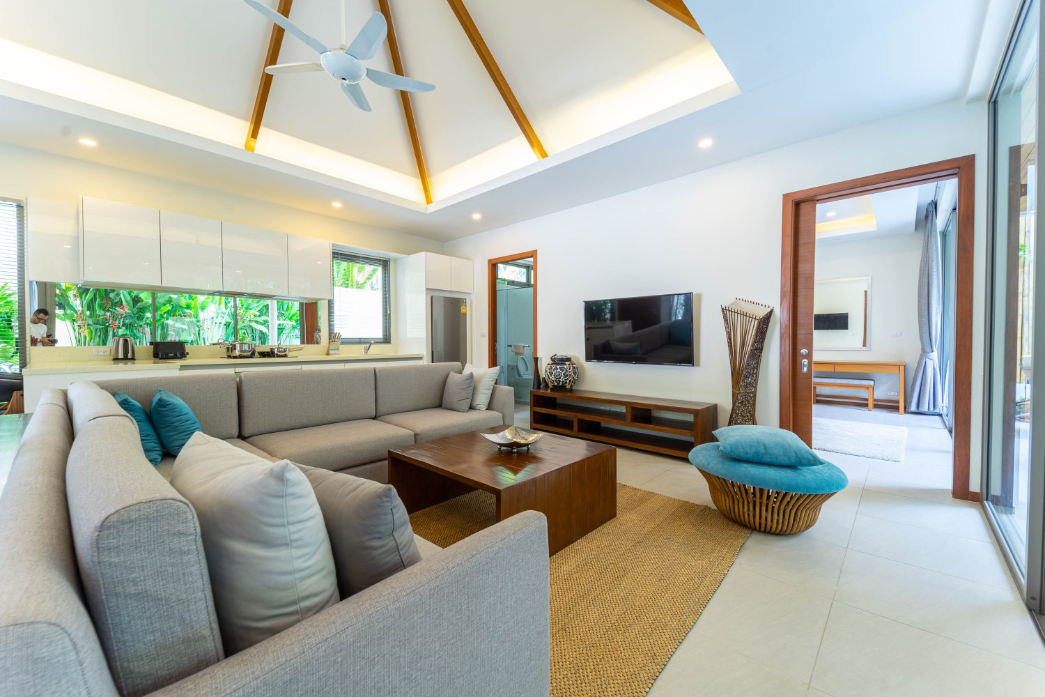 Property image - full photo 6