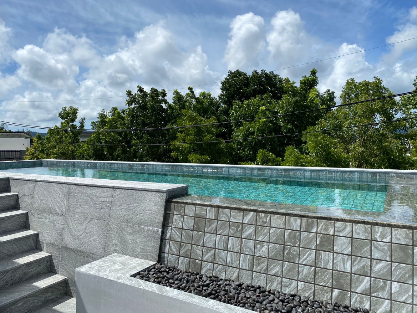 Property image - full photo 4