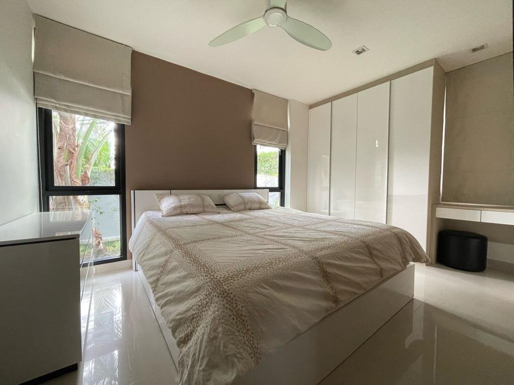 Property image - full photo 14