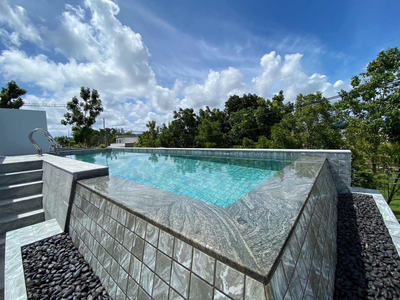 Property image - full photo 3
