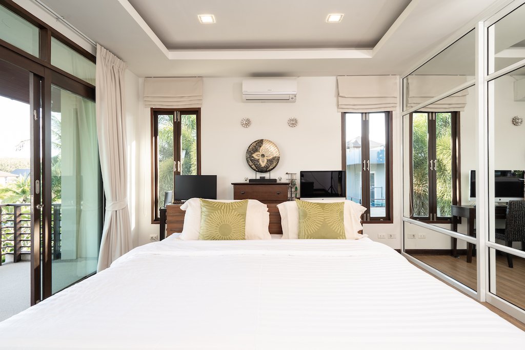 Property image - full photo 13