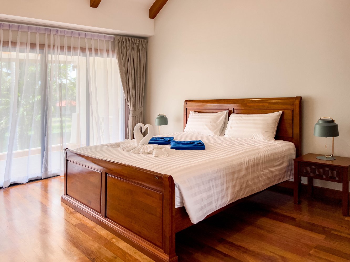 Property image - full photo 32