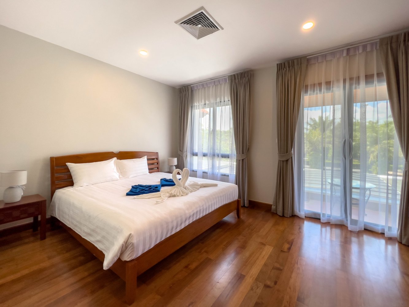 Property image - full photo 31