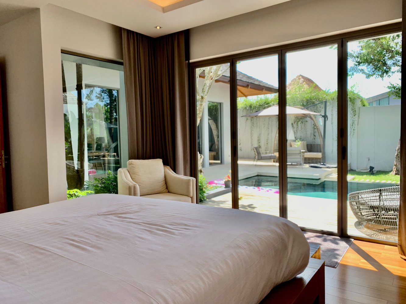 Property image - full photo 16
